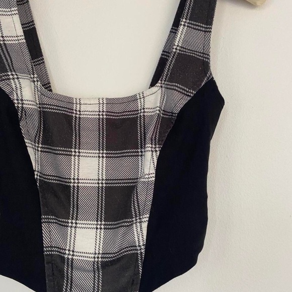 Black & white plaid corset top. - Picture 2 of 3